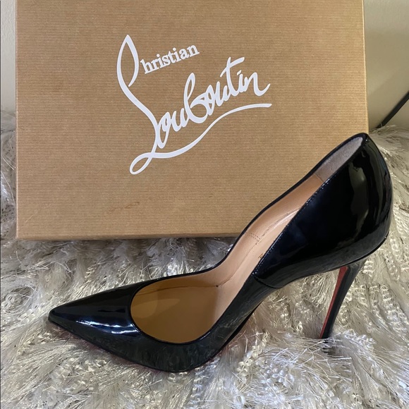 Red Bottoms - Picture 4 of 7